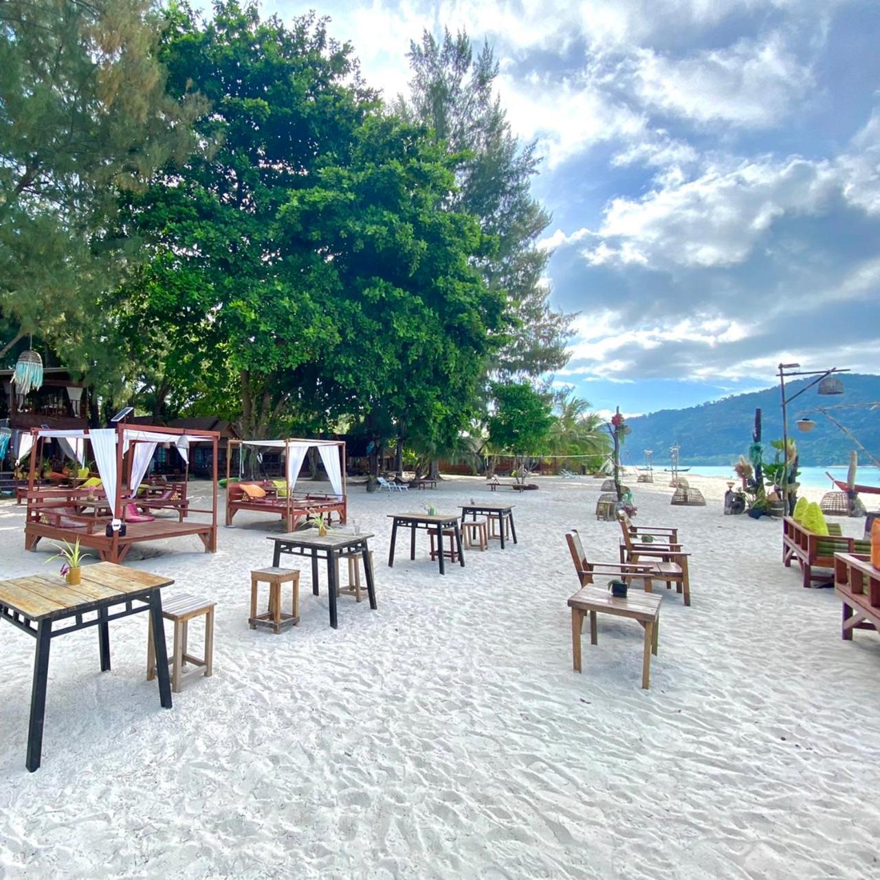 Lipe Beach Resort Esterno foto