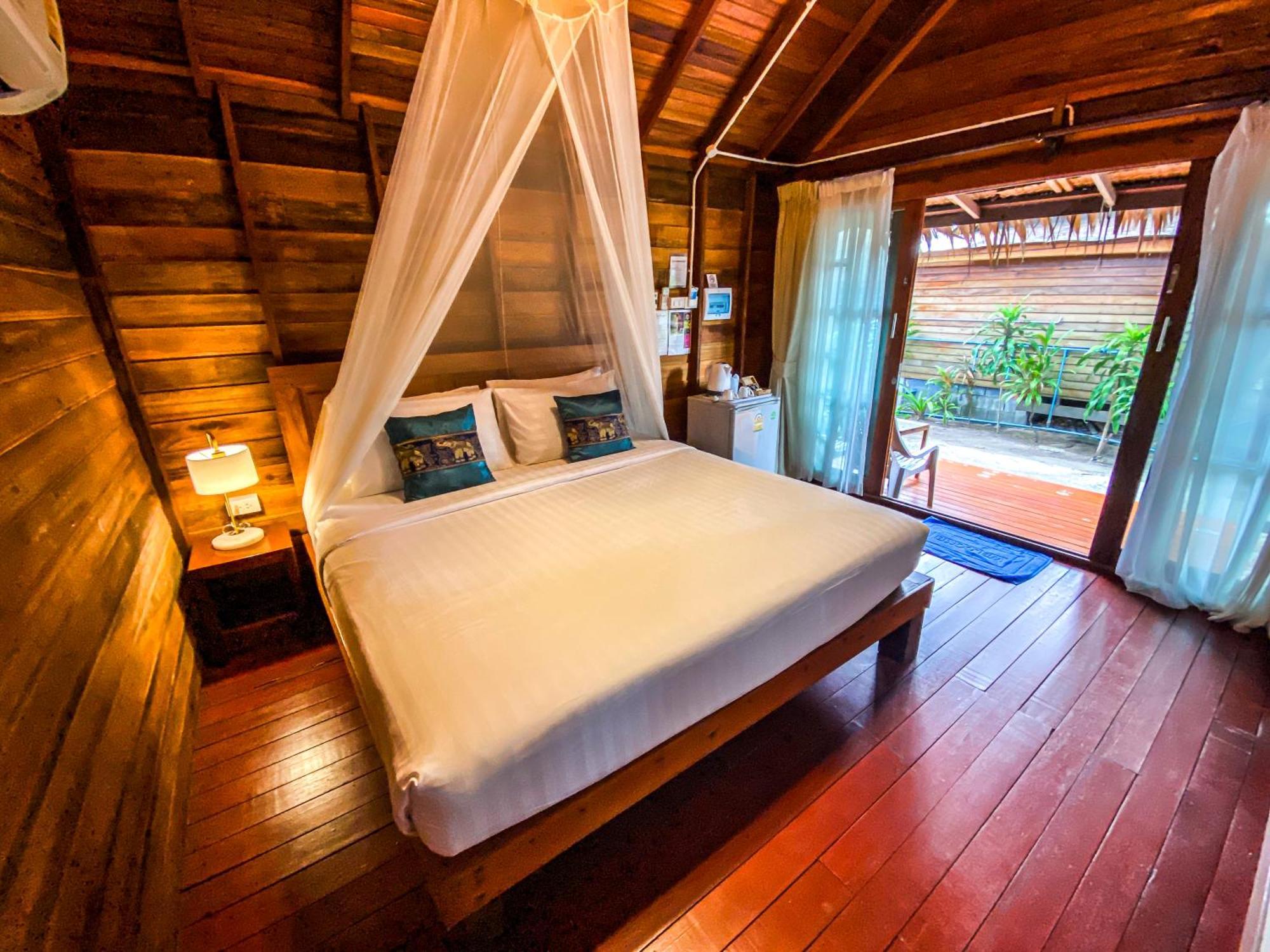 Lipe Beach Resort Esterno foto