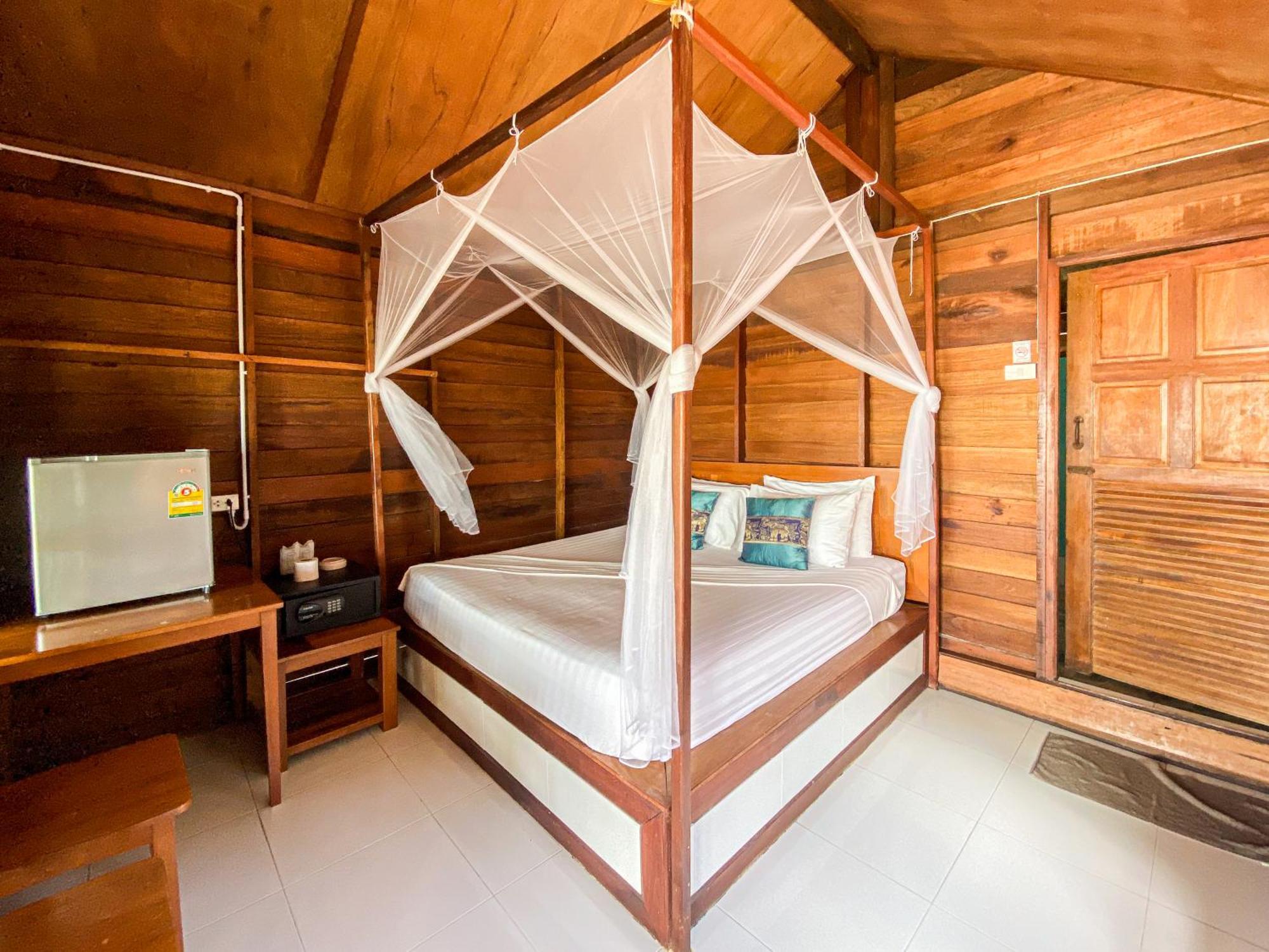 Lipe Beach Resort Esterno foto