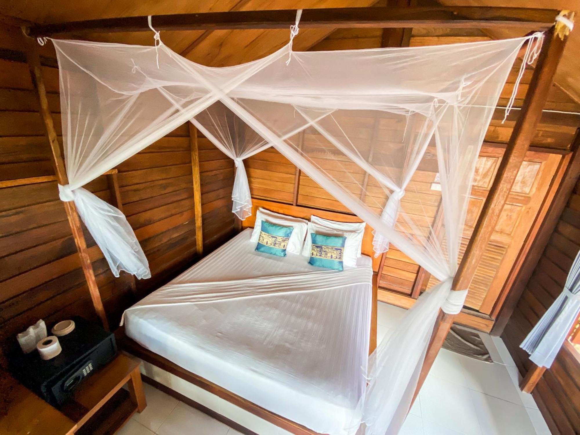 Lipe Beach Resort Esterno foto
